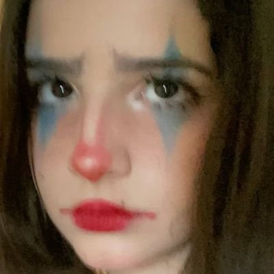 sweatxjyostna's profile picture. here for kalesh and lafda👾