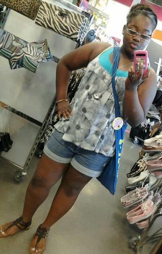 #TeamBeau #TeamFollowback imma real ass person and blunt at times #TeamBipolar oh and #TeamDiggy