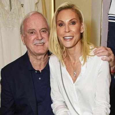 Jewelry designer 💍 | Creative spirit ✨ Wife to the wonderfully witty John Cleese Lover of laughter, beauty, and life