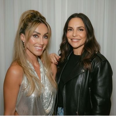 “Mais amor, sem favor.” ❤🌻 27 anos 🔬✨ Estudante de Biomedicina 4/8 📍✨ Coração de Maria / Salvador - Ba
Fã de @ivetesangalo e @anahi
#traumada #aya