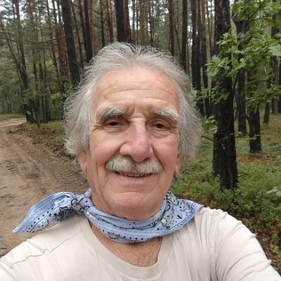 Pêcheur de rêves improbables... Écrivain.
14 ouvrages publiés, romans, nouvelles, essais, récits..
Au confluent de 3 frontières orientales.🇺🇦