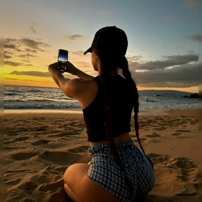 DeAnne34's profile picture. Smiles hide secrets