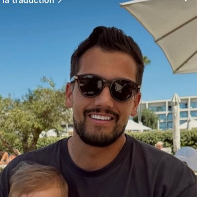 Mal1459154's profile picture. 👨🏻‍⚕️🩺 Chirurgien ortho’