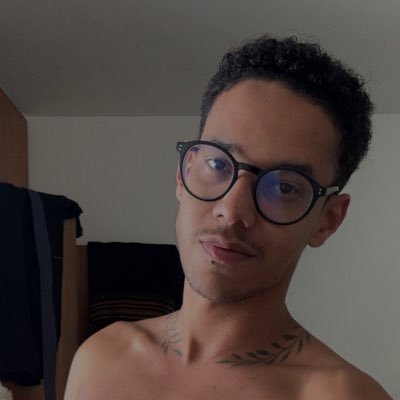 pra quem tá falando que eu sou isso sou aquilo é amor eu sou mesmo!
