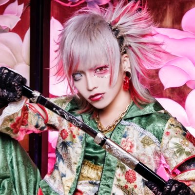 SUPERKNOVA(@SPKV_Official)Vocal / Lyrics / Artworks etc... 2025/12/01 渋谷WWW ONEMAN インスタによくいます