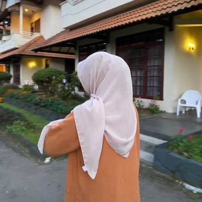 faeryglooms's profile picture. 🌙 living softly, with svt on repeat ⋆.˚ #carat