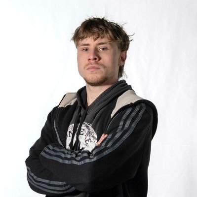 lucachoficial's profile picture. Productor audiovisual. 🎥
Bostero y peronista. 💙💛💙✌🏻

Licenciatura en Artes Digitales en la Universidad Nacional de Quilmes.