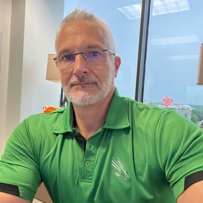 Husband, Father, Financial Advisor in Fort Worth. Love UNT athletics, working out, video games, volleyball, reading and Star Wars.