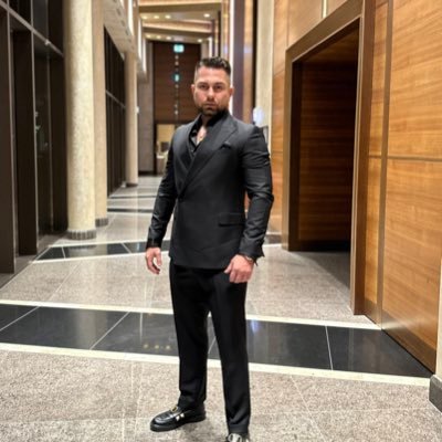 VladCaraiman's profile picture. Turning chaos into clarity