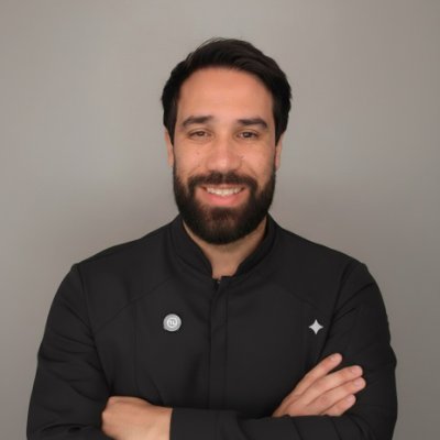 santosalemerson's profile picture. Explorador digital nas fronteiras da economia e IA. Em busca das últimas tendências que moldam nosso futuro.