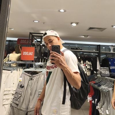 jhowzeeraa's profile picture. 