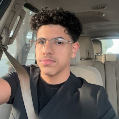 rlmjeed's profile picture. Medical student at @KSAU_HS | B14 | In another life