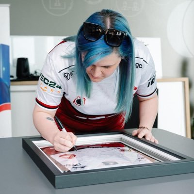 MurasakiNova's profile picture. Community manager/womens ambassador for @esportswales | welsh national women’s CSGO2 team | Former Arena specialist @BelongCRDF & @BelongBristol