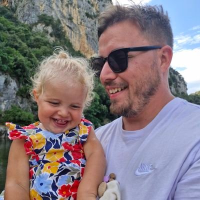 jezuuw's profile picture. 30 ans 😁
Papa de 3 enfants
Supporter du VAFC 🔴⚪️