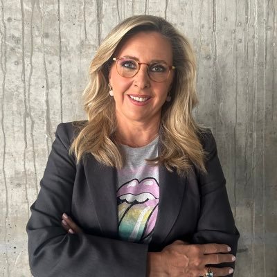 Madre de 2 Filóloga. Fundadora & Presidenta @asufin_ #EducaciónFinanciera 📺 @MalasLenguasLa2 @La1_tve 🎙️ @porfin @ondacero_es 🦸🏼♀️ https://t.co/dCk1gU649Y