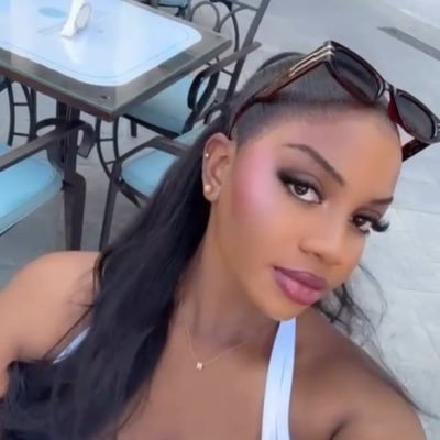 _haleemah_'s profile picture. 👑