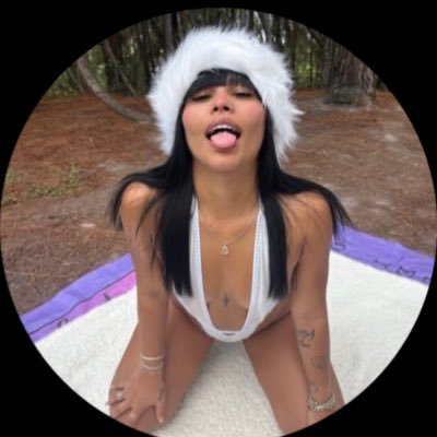 Vive del hoy,ignora el mañana 🗣️.china👸🏽|.🏳️🌈|.cancer ♋️|20añitos| adult content😋| https://t.co/6gfOIpwp9T