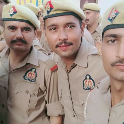 न ही लक्ष्मी कुलक्रमज्जता, न ही भूषणों उल्लेखितोपि वा ।
खड्गेन आक्रम्य भुंजीतः , वीर भोग्या वसुंधरा ।।
