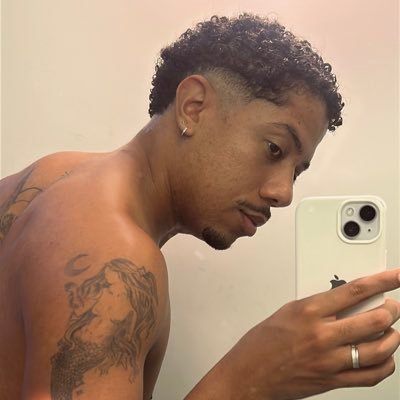 Ohrafana's profile picture. as vezes estou por aqui