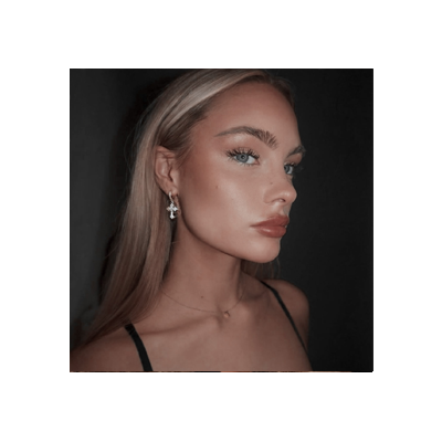 ⠀⠀ ⠀ ⸝⠀ ⠀ 𝐋𝐀𝐖𝐘𝐄𝐑 .ᐟ 1999 , 𝘴𝘤𝘰𝘵𝘵𝘪𝘴𝘩⠀ ⠀ ⠀ ————⠀⠀ ⠀⠀⠀there's a 𝓁𝘰𝘯𝘦𝘭𝘺 vintage aching in my chest. ㅤ
