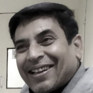 sureshpandey4's profile picture. 