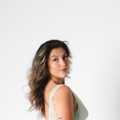 3lliexxx's profile picture. 𝐌𝐚𝐤𝐢𝐧’𝐀𝐝𝐬 ♒︎