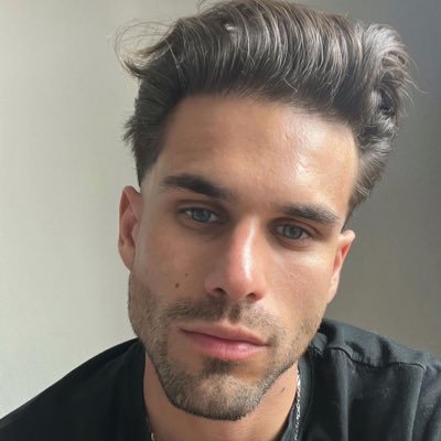 michael00765's profile picture. Love yourself