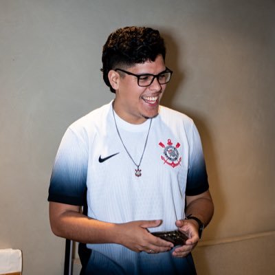 jornalista e gerente de social media no @MeuTimao