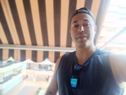 wasfi32884's profile picture. 