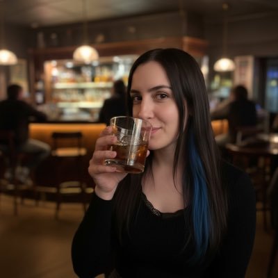 marifluida's profile picture. #vegana #antiespecista #capricorniana #bostera💙💛 #genderfluid 🌈