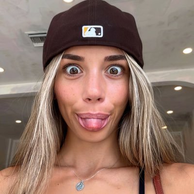 bruh12345678616's profile picture. Semi-retired gooner // Owned by @dommedainty (20m) // Dedicating my life to simping for Celebs/Egirls/Pornstars/Tgirls🫡 // Also not a finsub so quit trying.