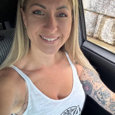 HowardL96687's profile picture. Dedicated mom of two | Passionate about parenting, growth, and finding balance between work and home pls🚫porn 🚫scammer=BLOCK, I’ll be glad if you follow back