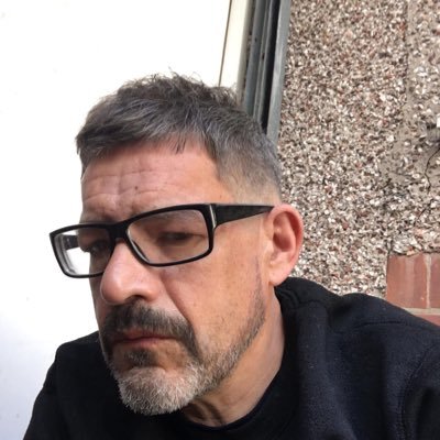 SimontheBarber7's profile picture. Abused kid ,ex alcoholic ,I  am a voice for male survivors ,4.20  ,I love to share my art ,weed reviews but mostly my dad bpd thoughts 😂love one another!!