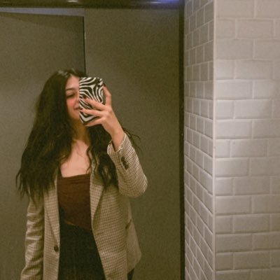 Helanasalah's profile picture. shit happens