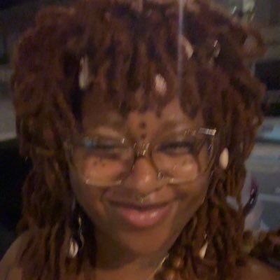 earthashes's profile picture. JUST A GOOFY OLD SOUL ✨                                     https://t.co/cLmo3lA689