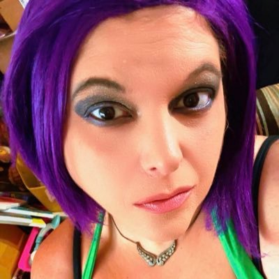 I bleed glitter and broadcast desire. Hypnotic. Hedonistic. High. Artist. Media Maven. AI Muse. Cannabis Connoisseur. Stoner dream girl | BBW weed witch 💨👑
