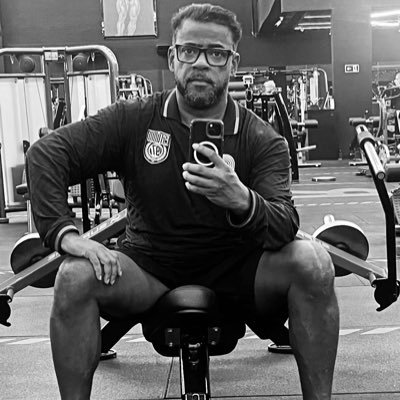 Cronista há 29 anos na cobertura do SFC e agora comentarista. Três troféus @ACEESP . Pai do atacante ANDREY
