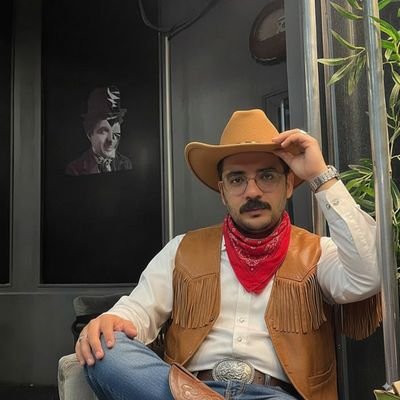 Sagpoz's profile picture. چه عهدِ شومِ غریبی. زمانه صاحب سگ، من سگش