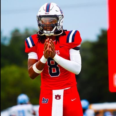 gakobeybjqb1's profile picture. C/o 2026
6'4
205
QB