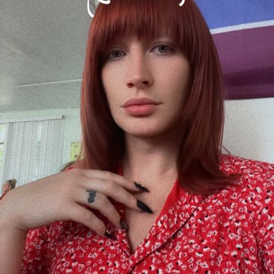 VickySeacrest34's profile picture. Recovering & rising ✨ Siren soul, priestess energy, unstoppable glow.