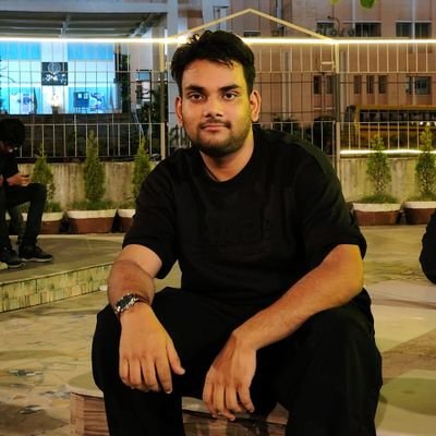 Future engineer blending creativity and logic - football keeps me grounded, watercolor keeps me expressive, and cinema keeps me inspired.