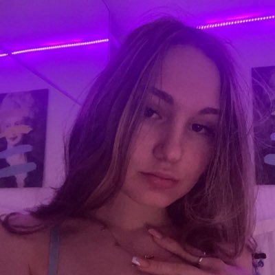 lin41718's profile picture. 