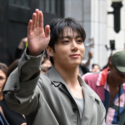 Your trusted Arabic fanpage for Pop Star JUNGKOOK. Delivering the latest news and daily updates