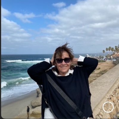 Mamá, médico y creo en la democracia y el progresismo con respeto a DDHH.