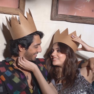 UmmWhaatt's profile picture. hi