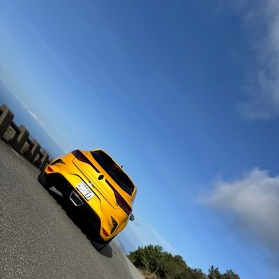 日々のつまらない話を呟いてます。 愛車は megane4rs だったのが、訳あって今はウルティムになったよ。