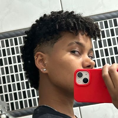 oli_nuness's profile picture. ai vê aí