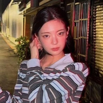 lilaskiess's profile picture. wanna enjoy mb in peace