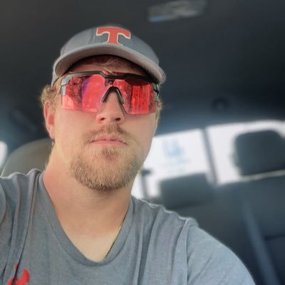 VolsfanTrent27's profile picture. 