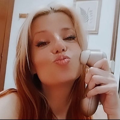 17 || belleza || trilingüe |||reina de la belleza obsoleta| abogada en estudios ❤️